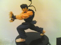 Ryu mentre fa l'hadoken da Street Fighter II (2 p. color) semi posabile